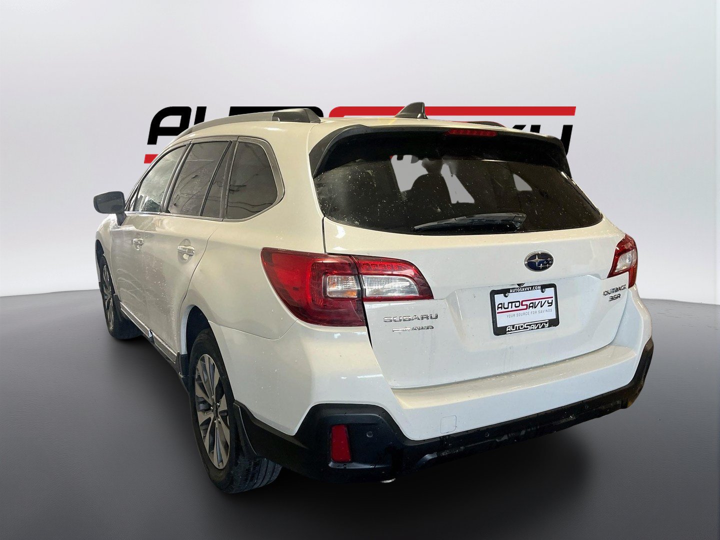Used 2019 Subaru Outback 3.6R Touring w/ Popular Package #3A AWD/4WD image 5
