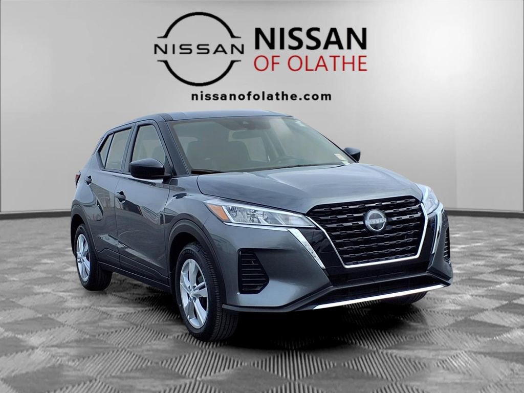 Certified 2025 Nissan Kicks Play S image 28