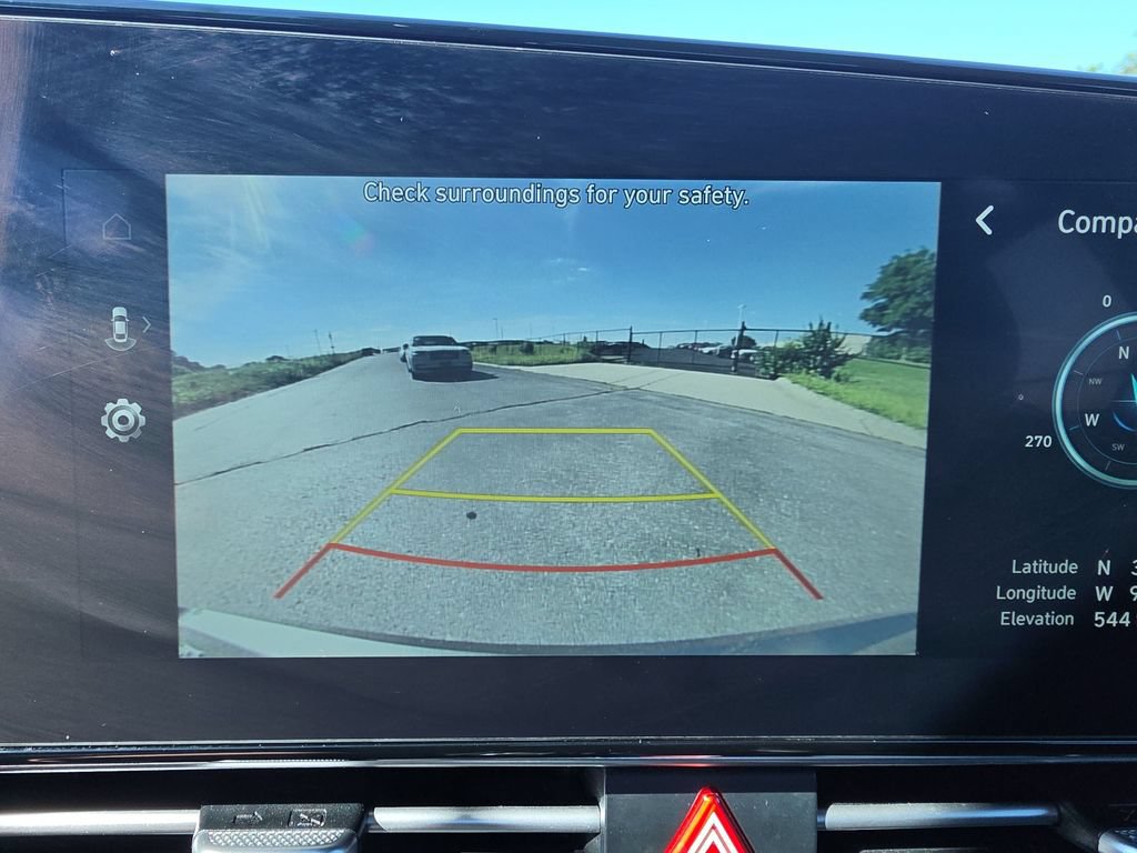 Used 2025 Hyundai Elantra SEL FWD image 25