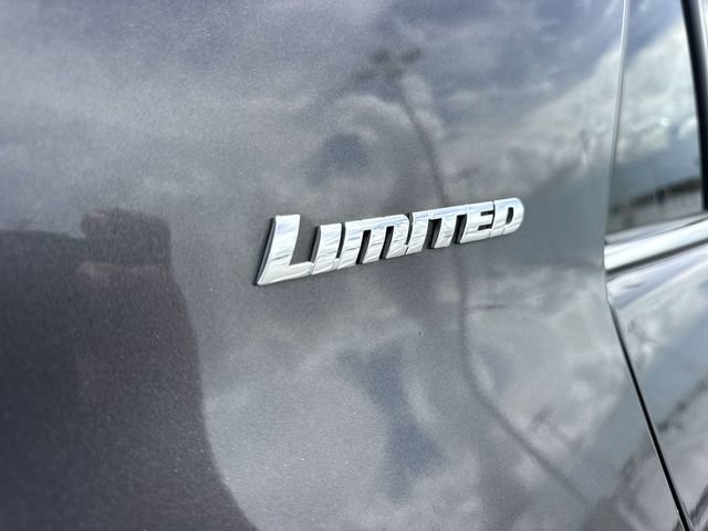 Used 2019 Toyota 4Runner Limited AWD/4WD image 25