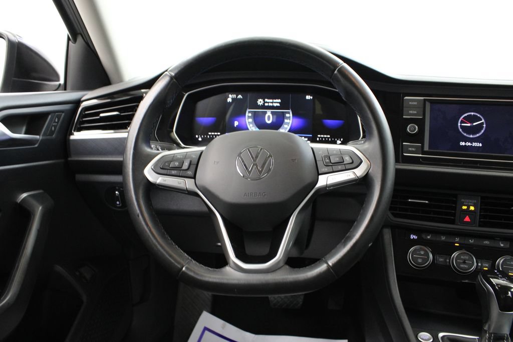 Used 2024 Volkswagen Jetta SE FWD image 22