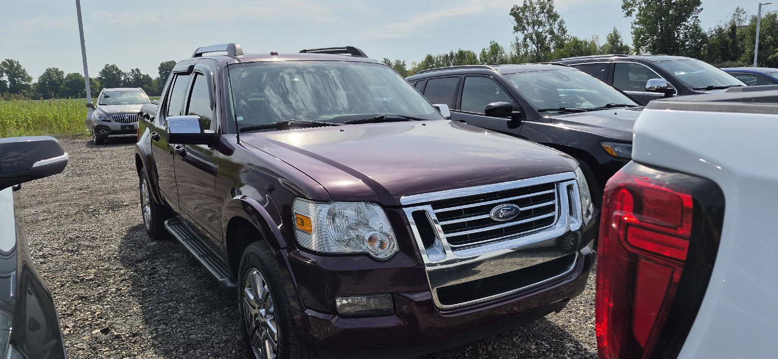 Used 2008 Ford Explorer Sport Trac Limited AWD/4WD image 2