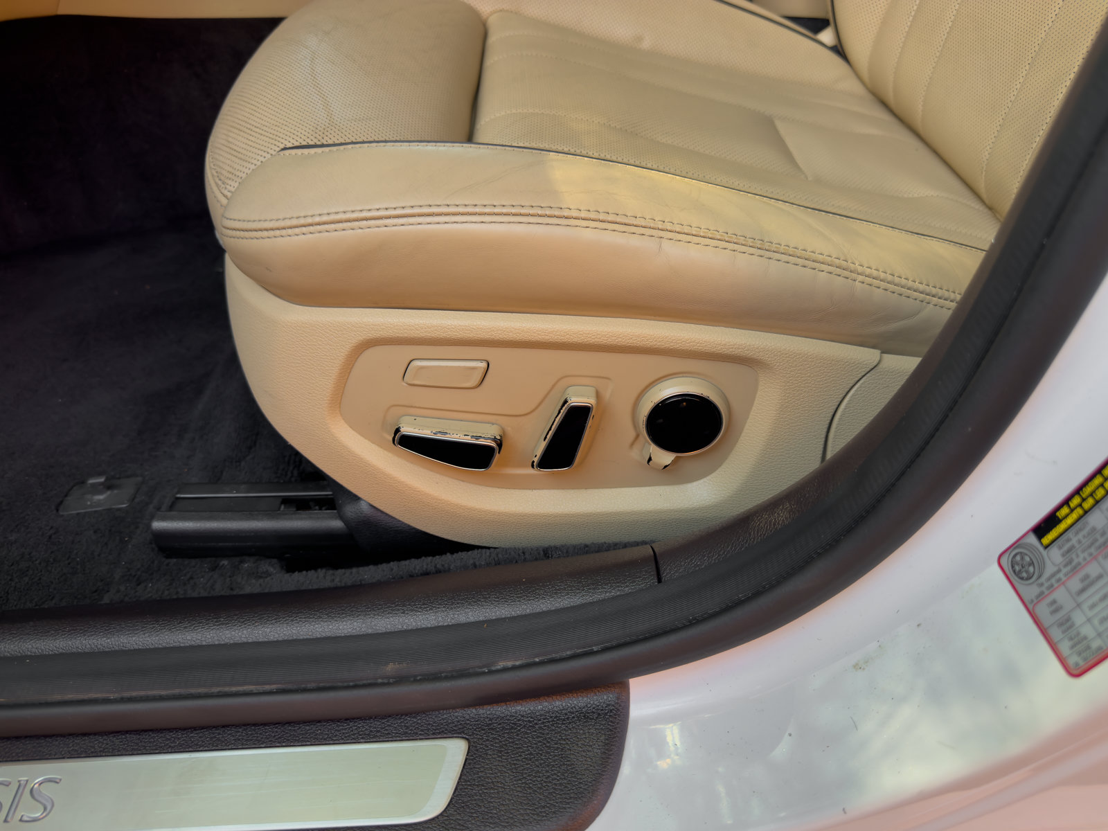 Used 2017 Genesis G80 5.0 Ultimate RWD image 61