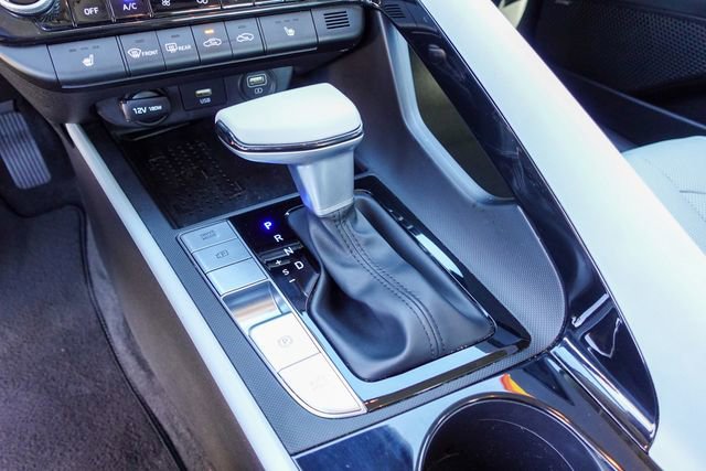 Used 2021 Hyundai Elantra Limited image 21