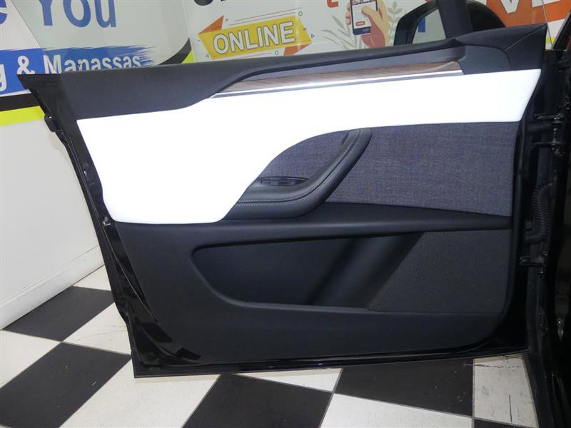 Used 2022 Tesla Model X image 24