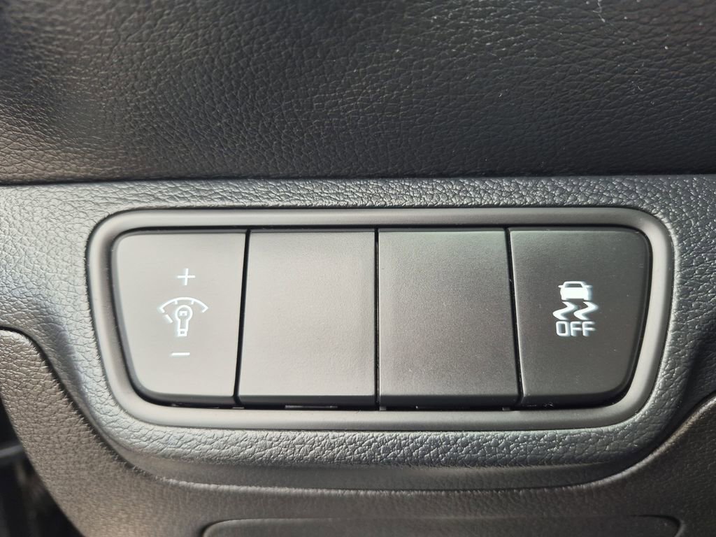 Certified 2023 Kia Forte LXS image 25