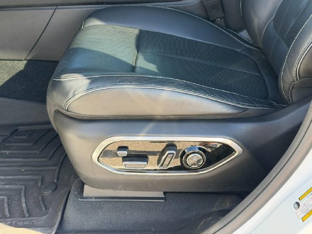 Used 2024 Jeep Grand Cherokee L Overland w/ Luxury Tech Group IV AWD/4WD image 27