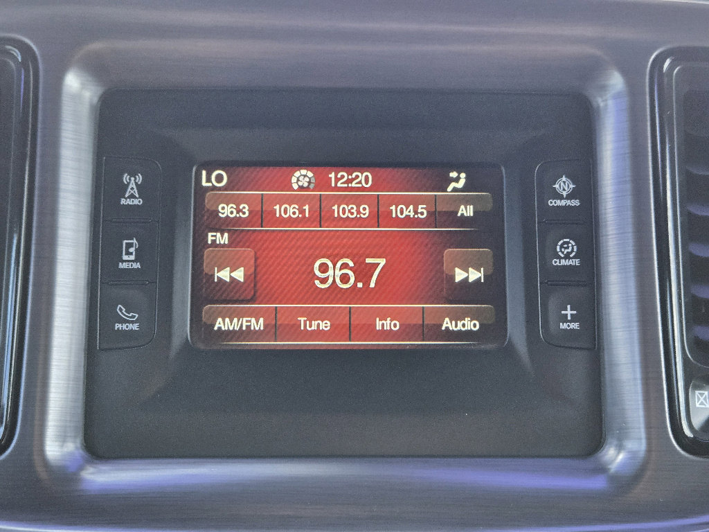 Used 2016 Dodge Challenger R/T image 7