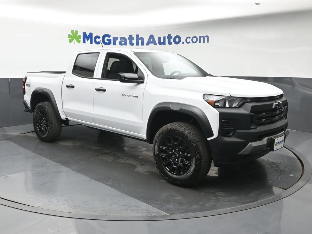 New 2026 Chevrolet Colorado Trail Boss AWD/4WD image 2