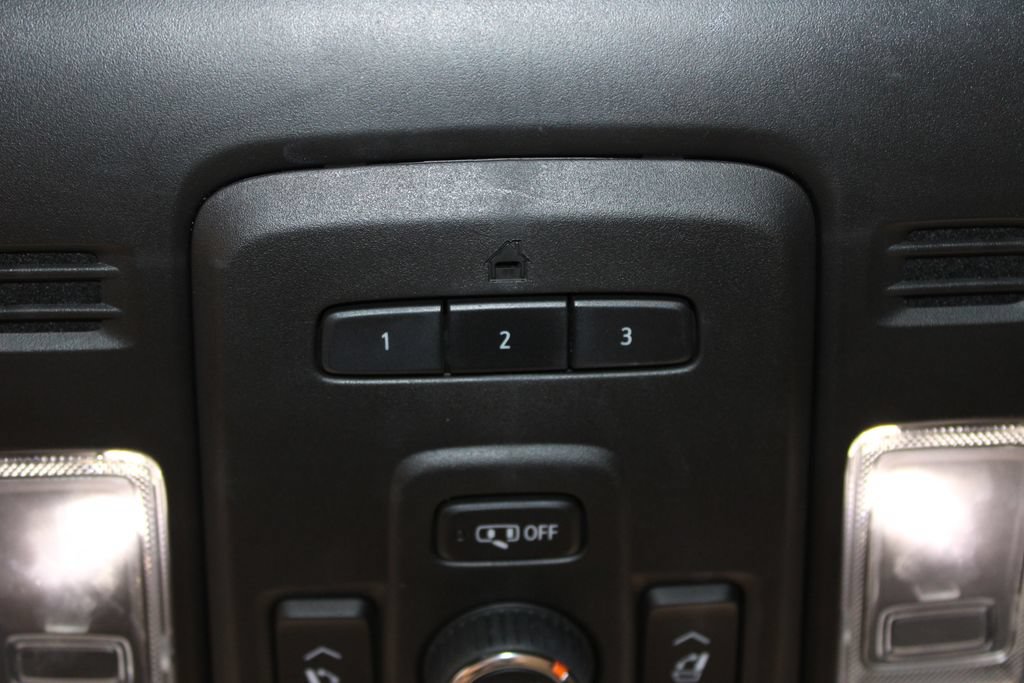 Used 2021 Chevrolet Tahoe Premier w/ Premium Package AWD/4WD image 56