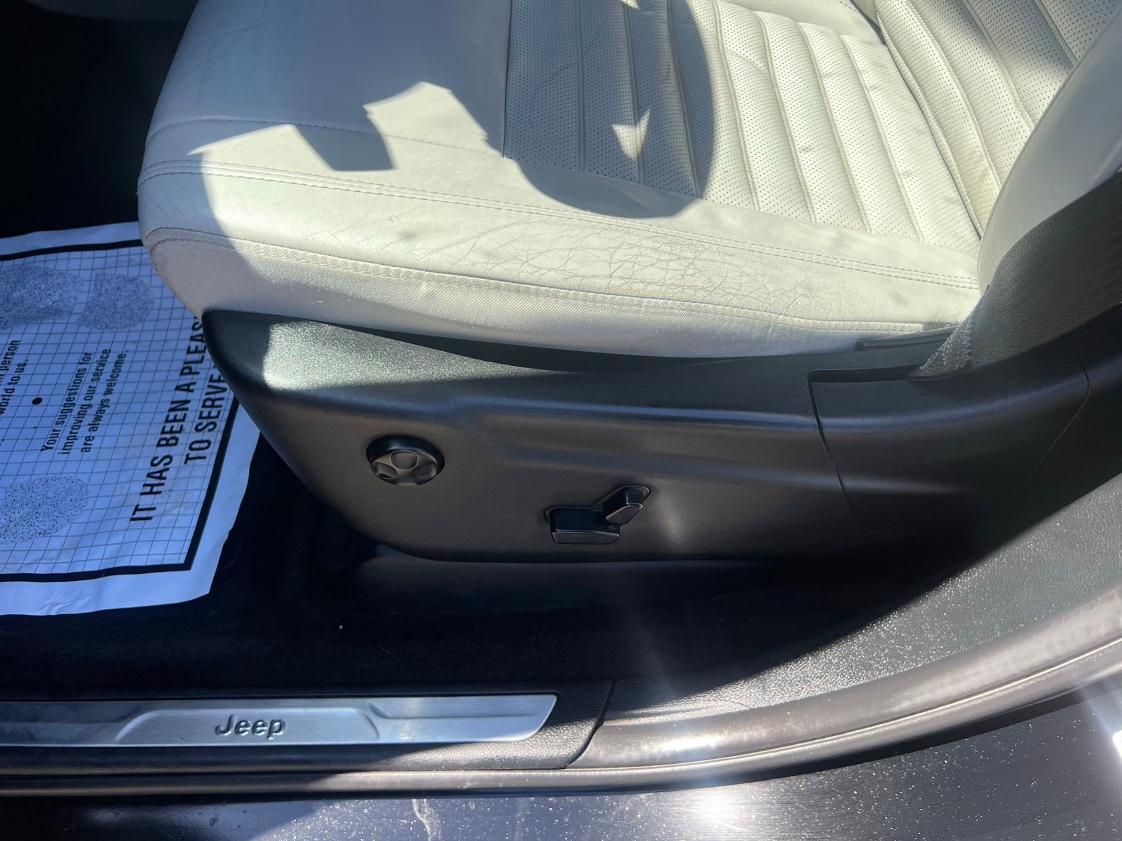 Used 2018 Jeep Grand Cherokee Limited AWD/4WD image 20