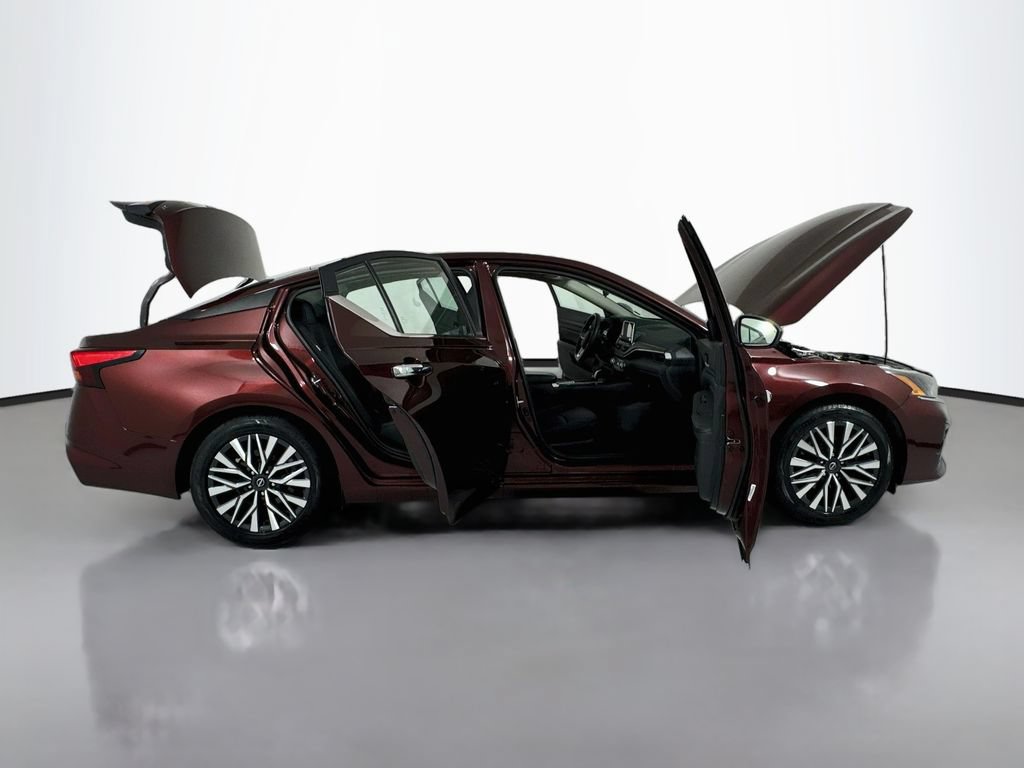 Used 2024 Nissan Altima 2.5 SV FWD image 20