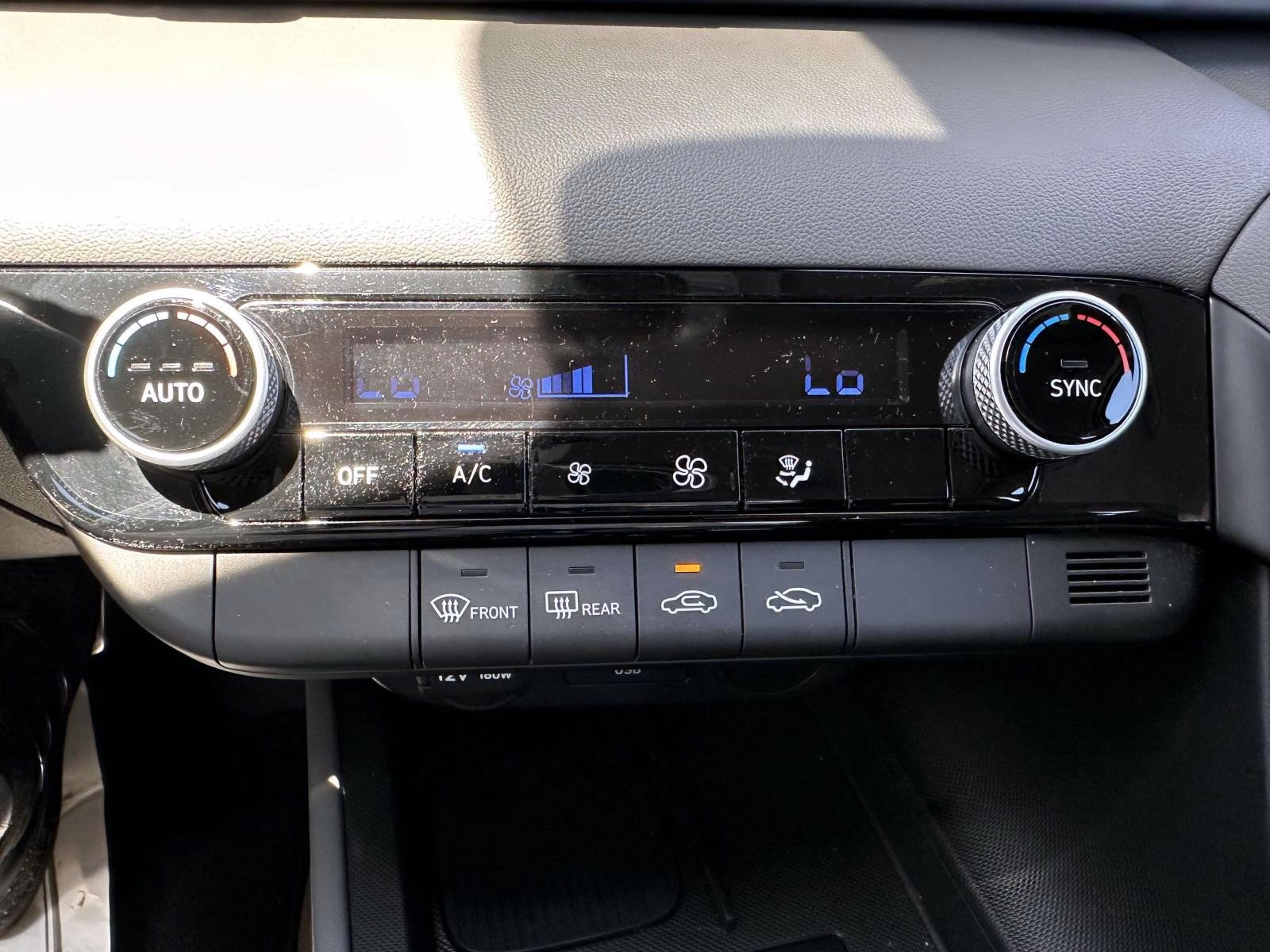 Used 2025 Hyundai Elantra Sport FWD image 25