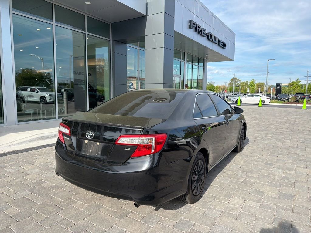 Used 2014 Toyota Camry LE FWD image 12