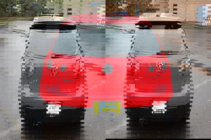 Used 2009 Volkswagen GTI 2-Door image 8