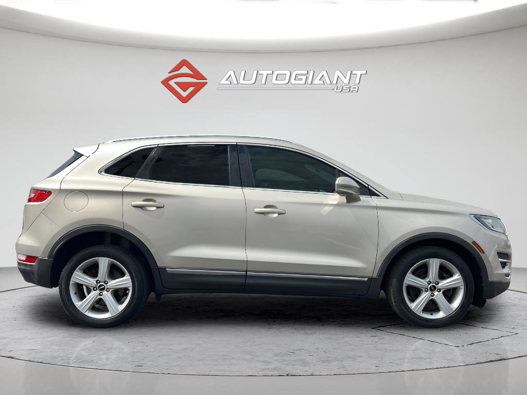 Used 2017 Lincoln MKC Premiere FWD image 3