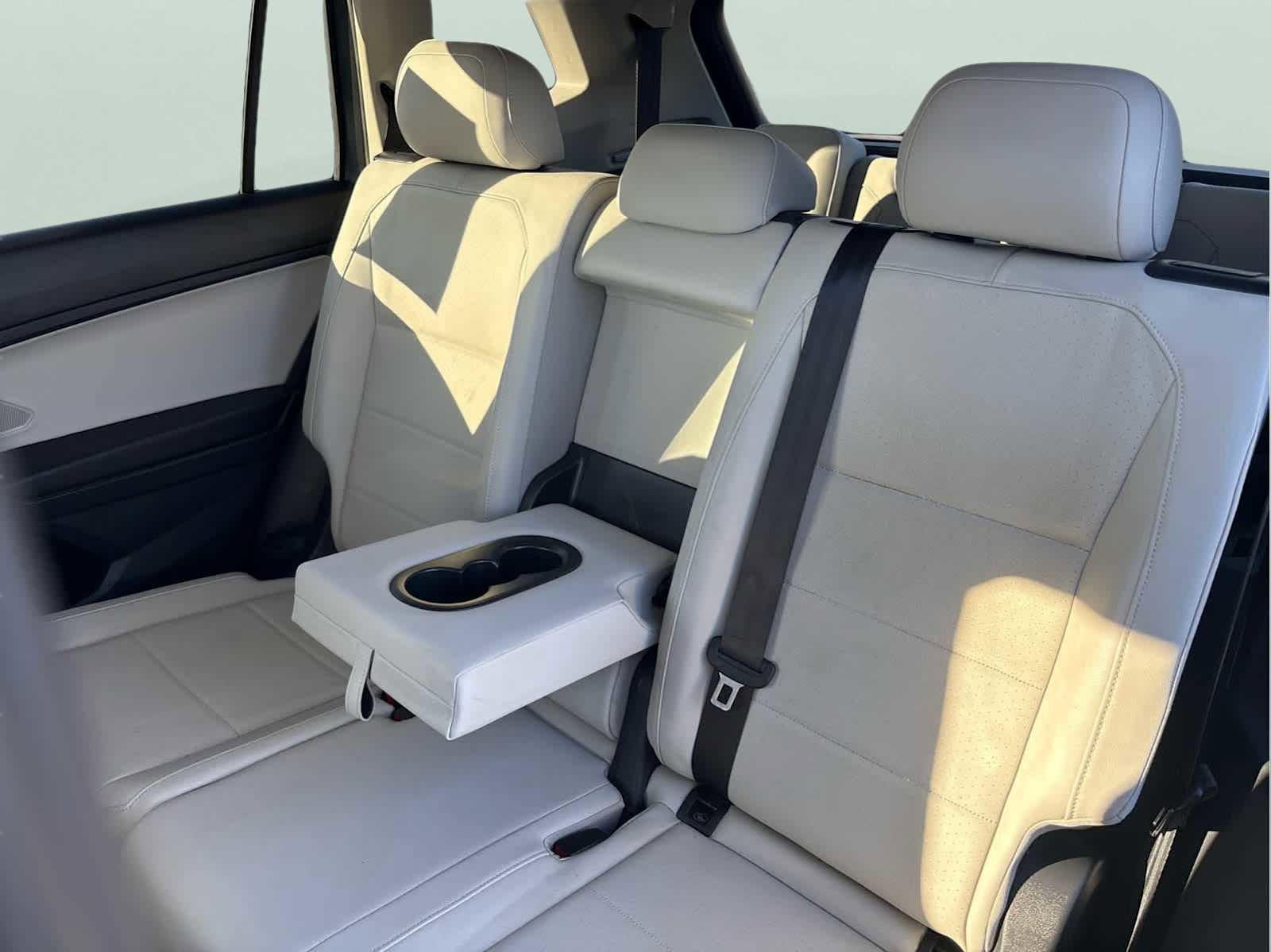 Certified 2020 Volkswagen Tiguan SE image 24