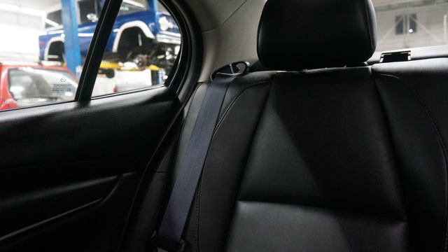 Used 2023 MAZDA MAZDA3 s image 54