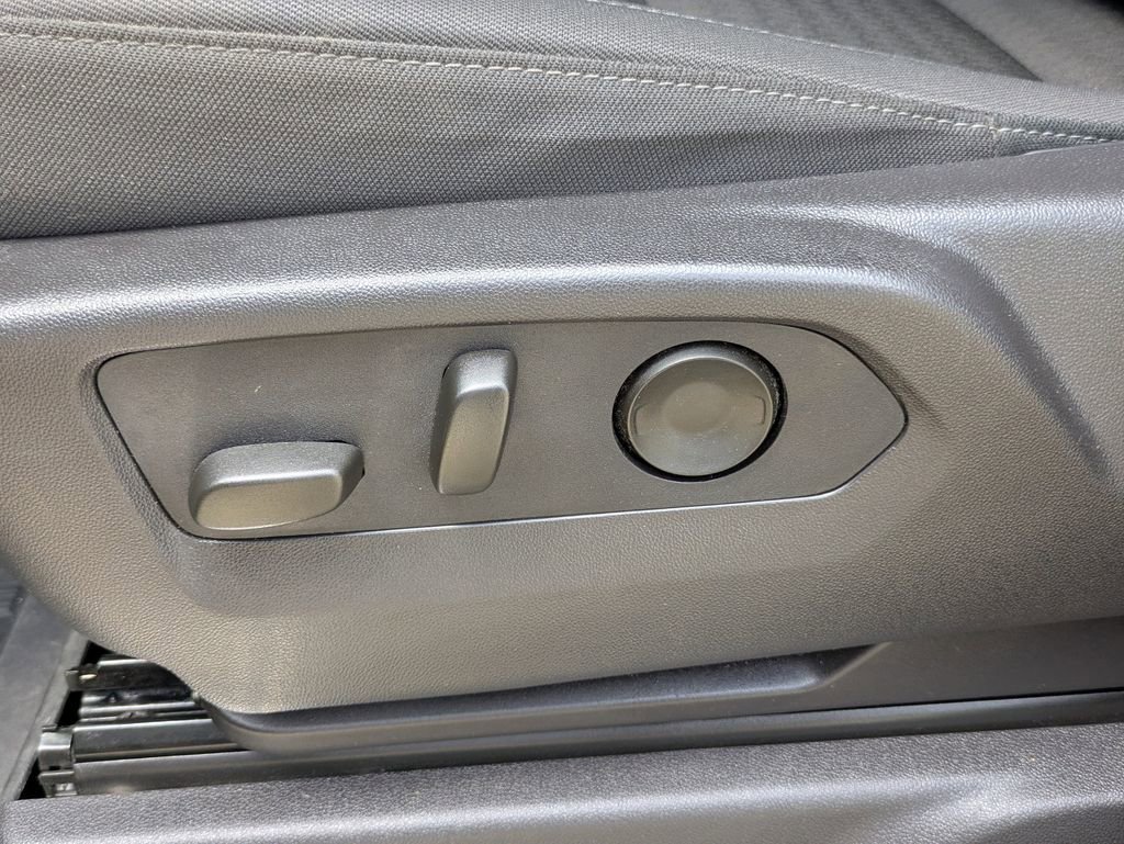 Used 2024 GMC Sierra 1500 SLE w/ Preferred Package AWD/4WD image 9