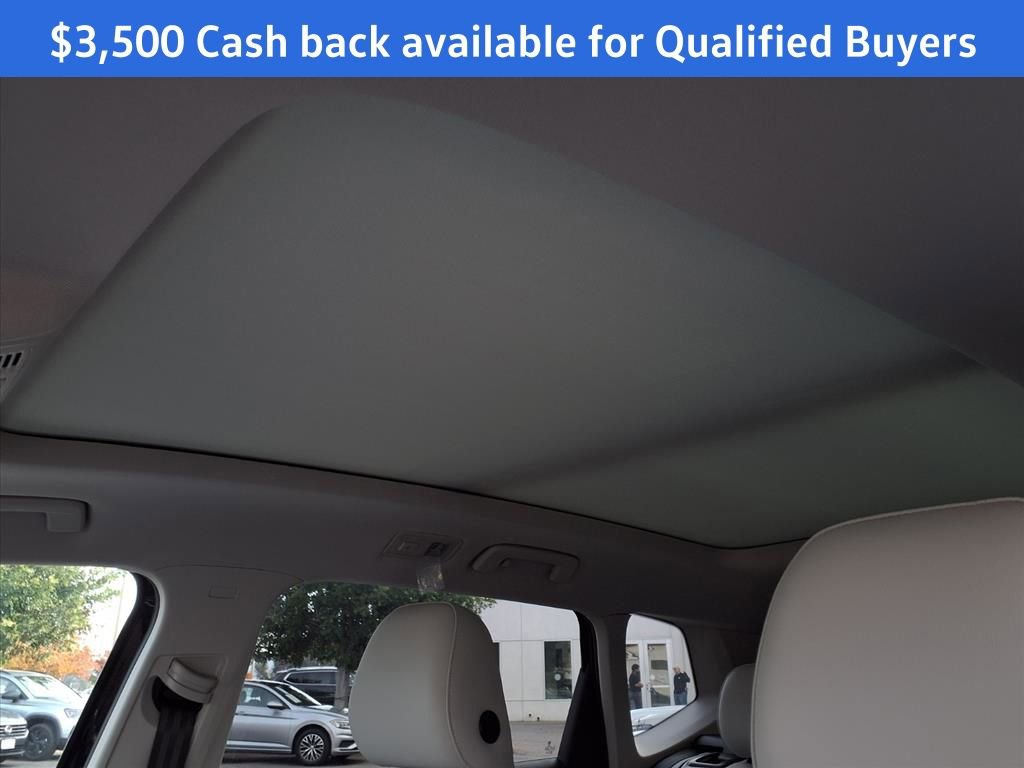 New 2025 Volkswagen Taos SE image 17