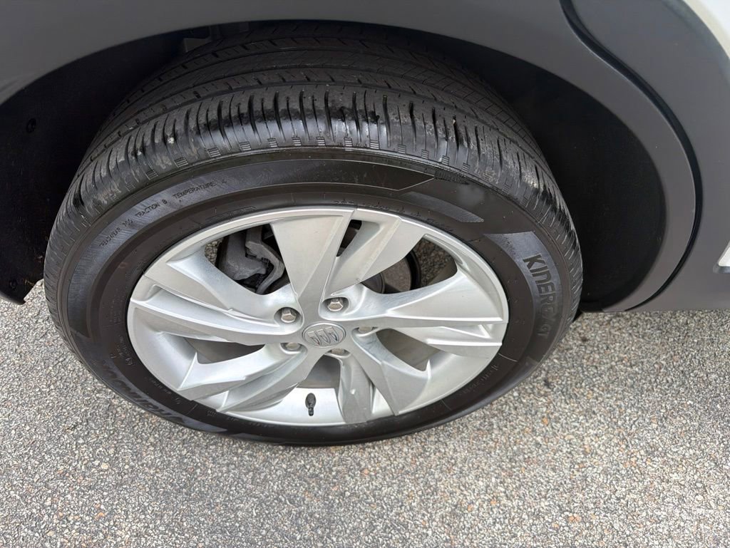 Used 2024 Buick Encore GX Preferred w/ Comfort Package FWD image 10