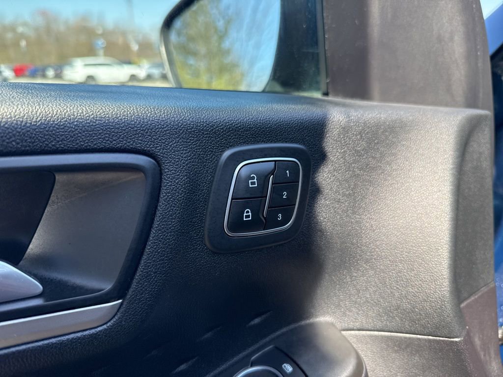 Used 2020 Ford Escape SEL image 12