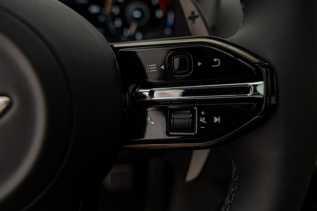 New 2025 Aston Martin DBX 707 image 33