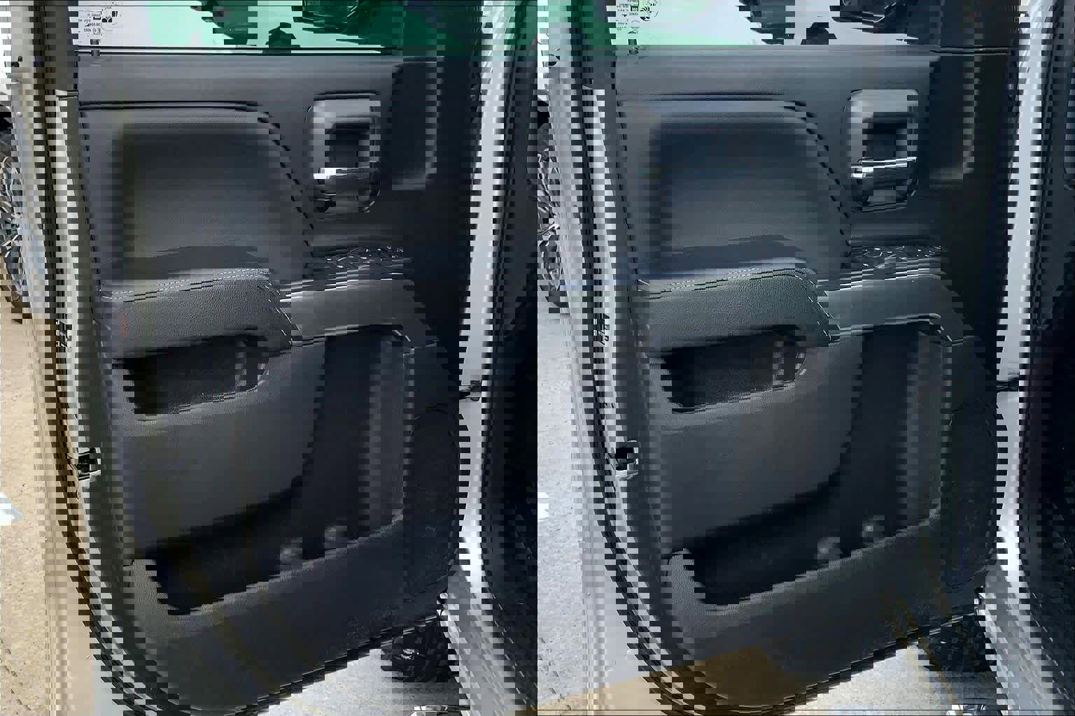 Used 2018 Chevrolet Silverado 1500 LT w/ Texas Edition RWD image 21