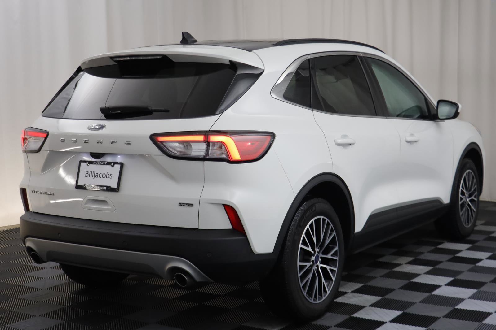 Used 2022 Ford Escape Titanium image 18