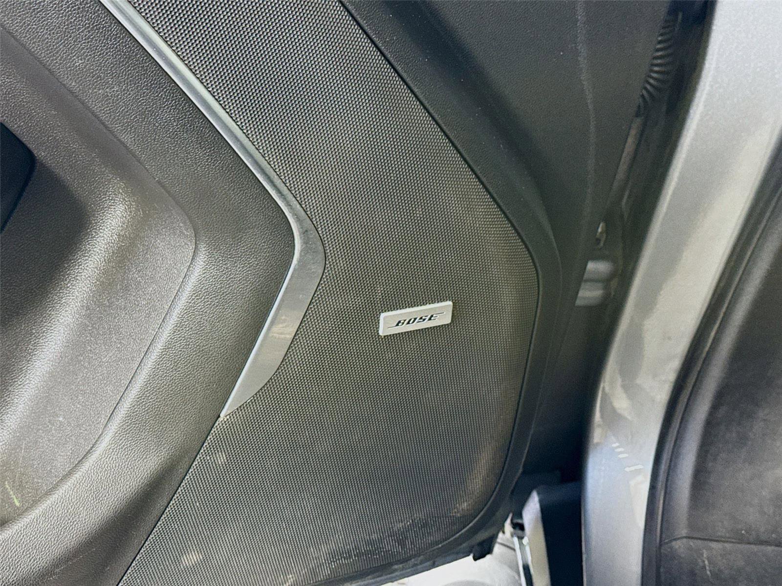 Used 2022 Chevrolet Suburban Z71 w/ Luxury Package image 12