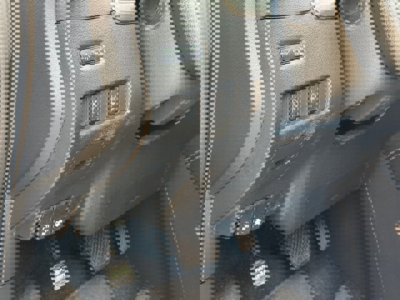 Used 2023 Nissan Murano SV image 21