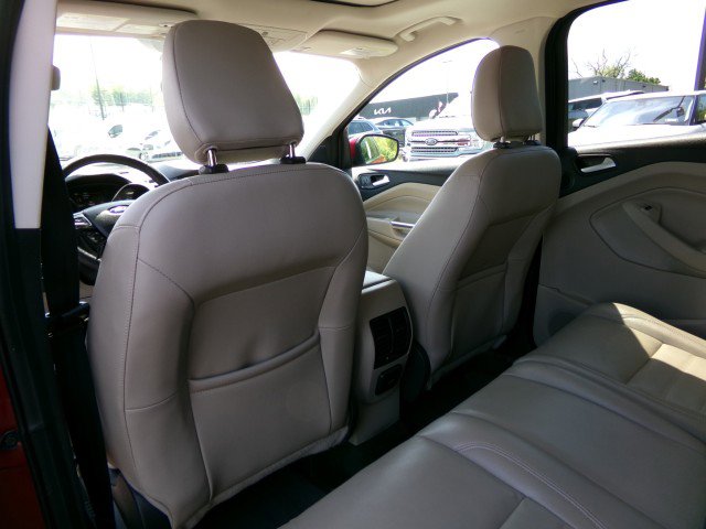 Used 2019 Ford Escape Titanium AWD/4WD image 16