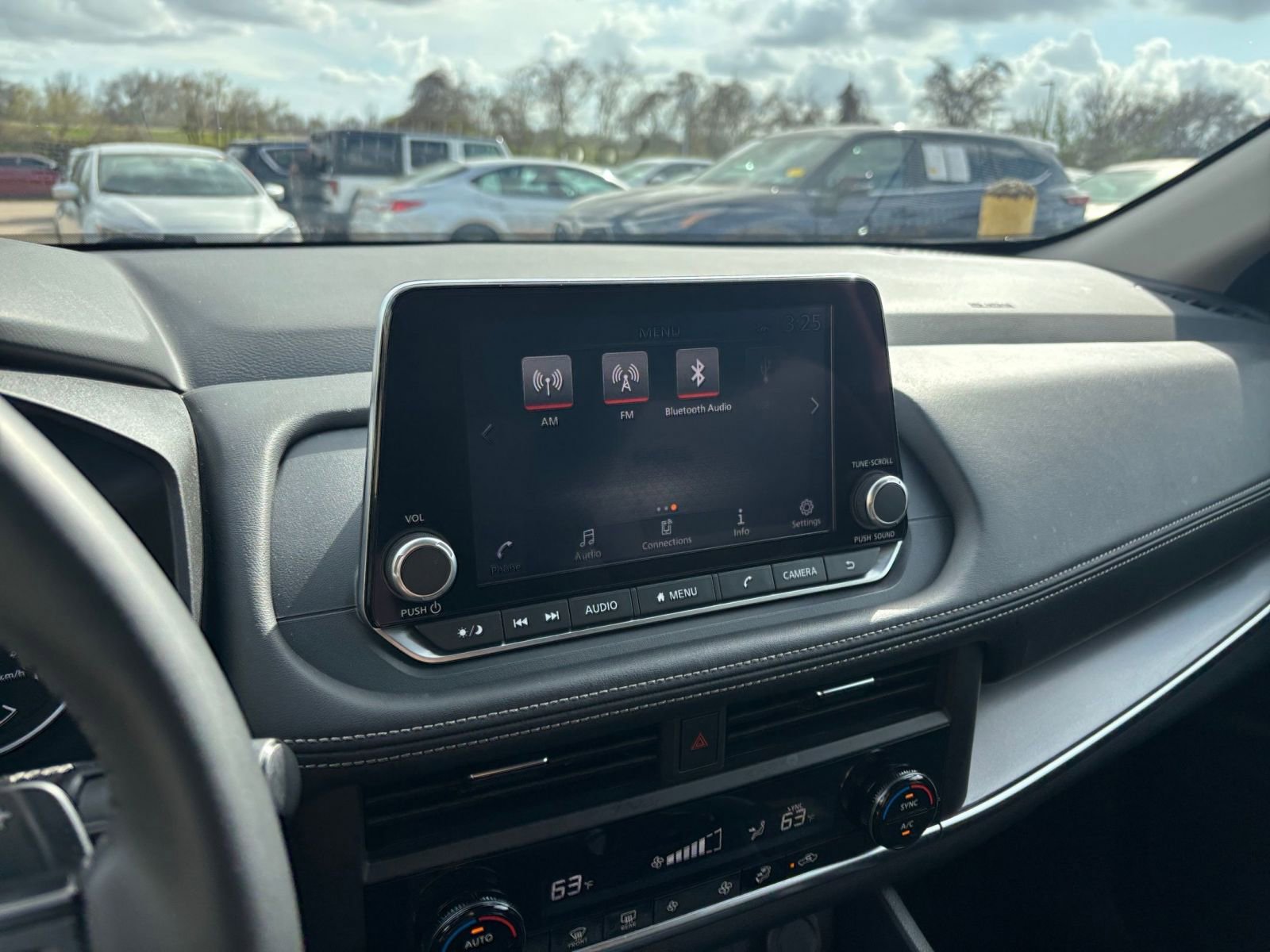 Used 2025 Nissan Rogue SV FWD image 20