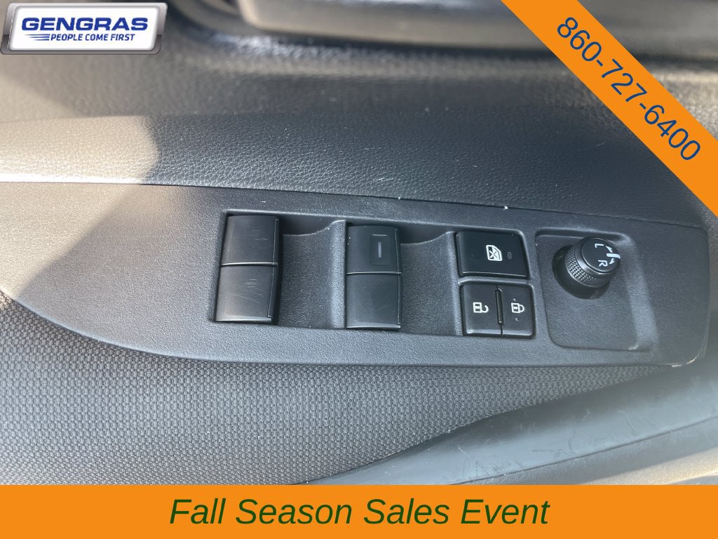 Used 2024 Toyota Corolla LE FWD image 33