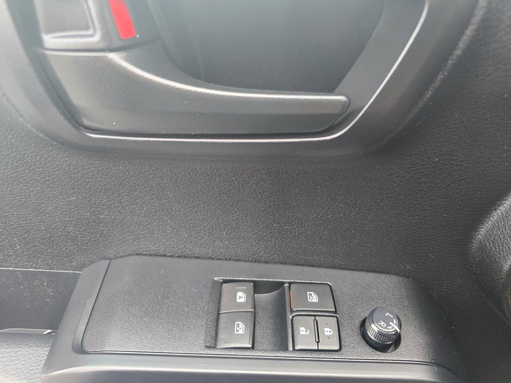 Used 2022 Toyota Tacoma SR w/ SX Package AWD/4WD image 17