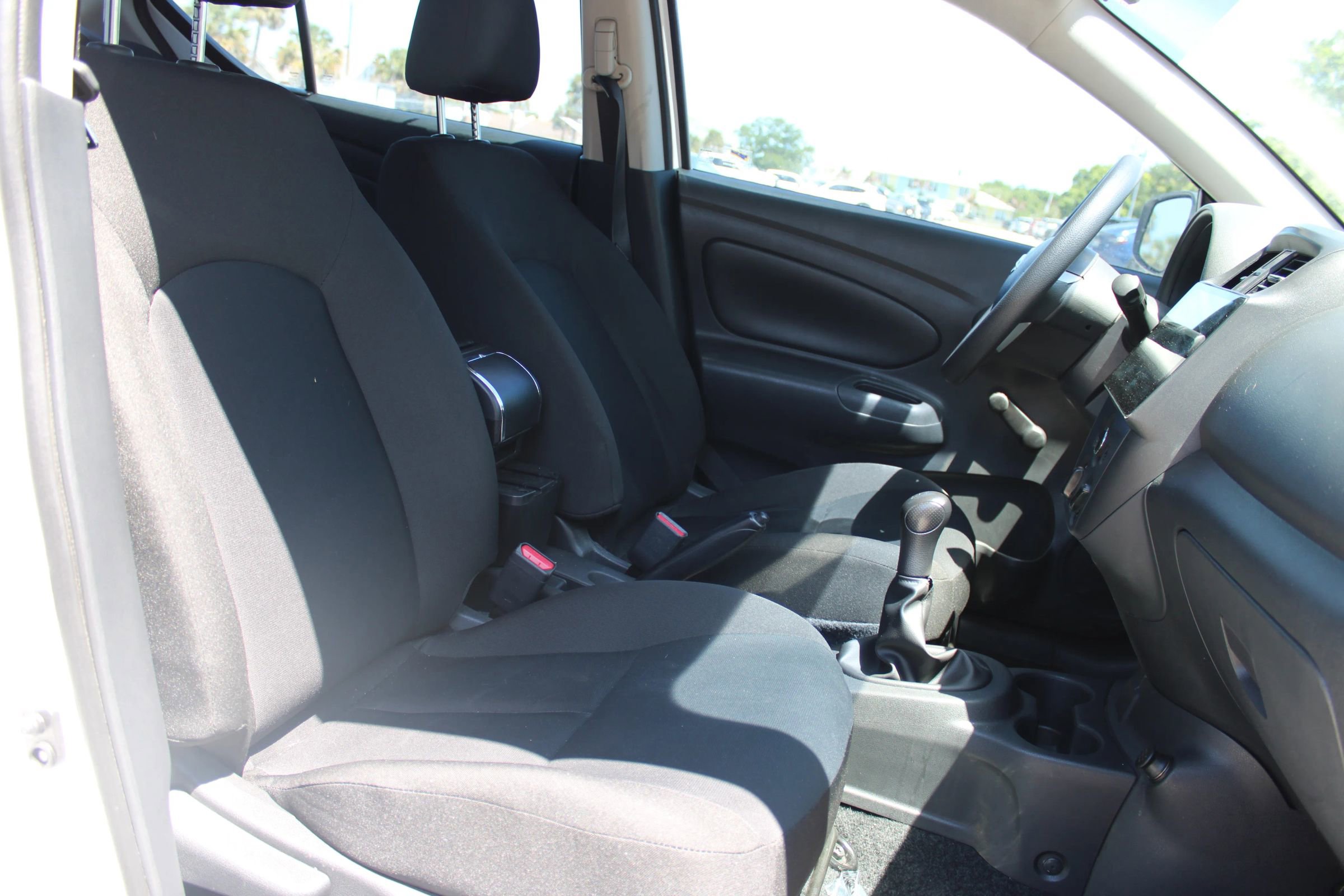 Used 2018 Nissan Versa S FWD image 18