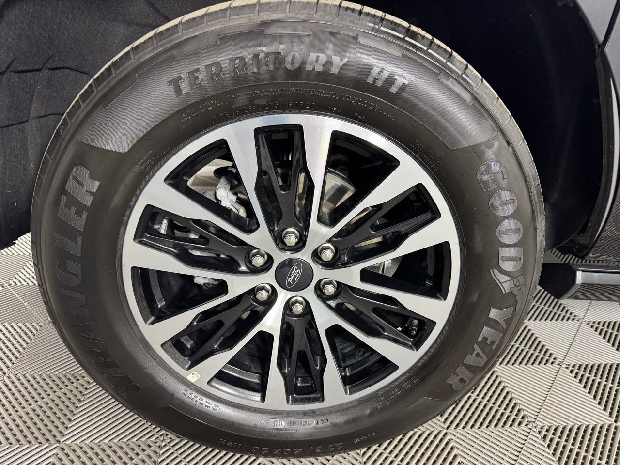 Used 2025 Ford Expedition Max Platinum image 34