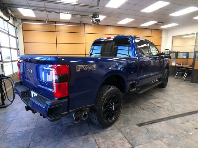 New 2026 Ford F250 Lariat w/ Black Appearance Package image 7