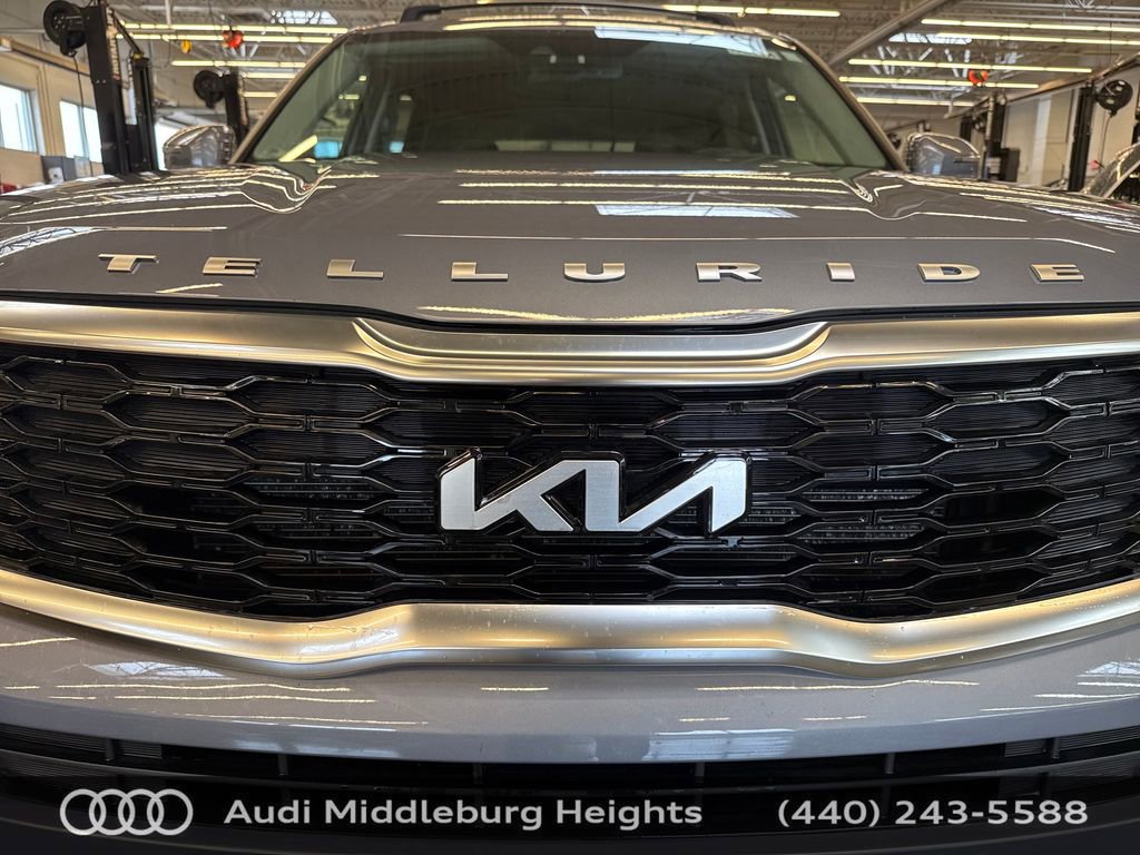 Used 2022 Kia Telluride EX w/ EX Premium Package image 10