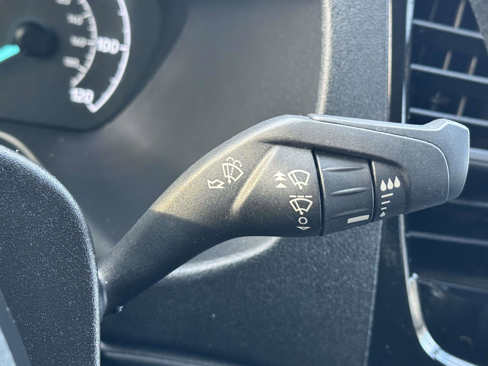 Used 2023 Ford Transit 350 XLT image 23