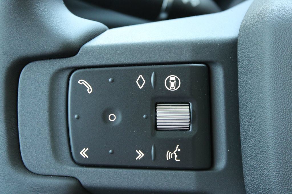 New 2026 Land Rover Defender 110 X-Dynamic SE AWD/4WD image 17