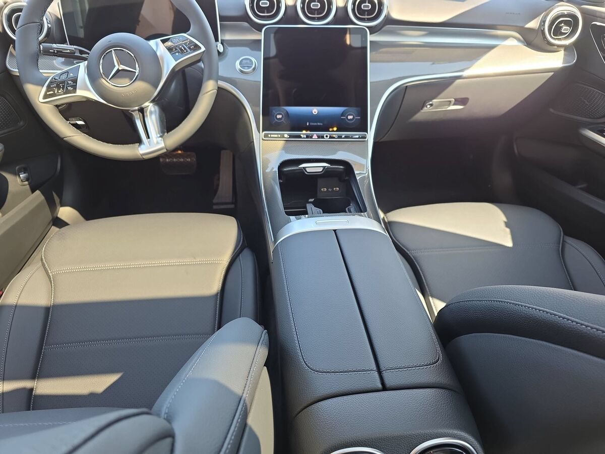 New 2026 Mercedes-Benz C 300 4MATIC Sedan image 9