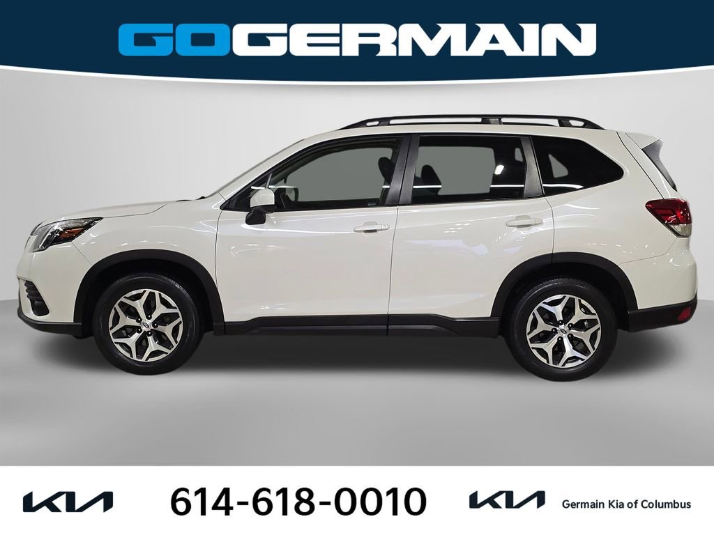 Used 2023 Subaru Forester Premium image 11