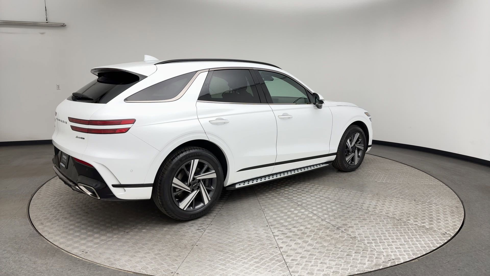 Certified 2026 Genesis GV70 3.5T Sport Advanced AWD/4WD image 2