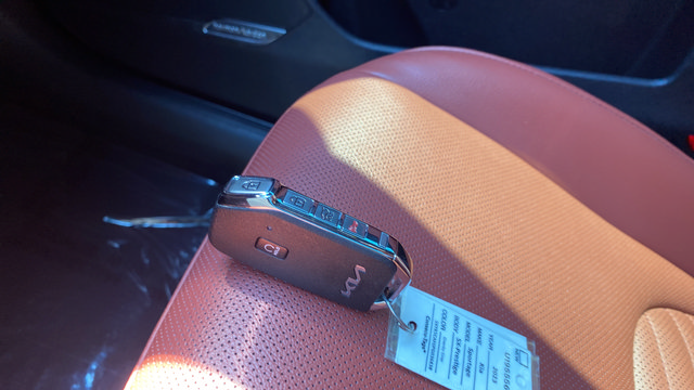 Certified 2023 Kia Sportage SX AWD/4WD image 21