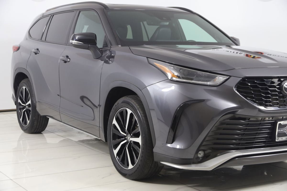 Used 2022 Toyota Highlander XSE w/ Protection Package #3 (TMS) AWD/4WD image 41