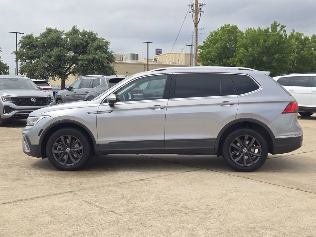 Used 2022 Volkswagen Tiguan SE FWD image 4