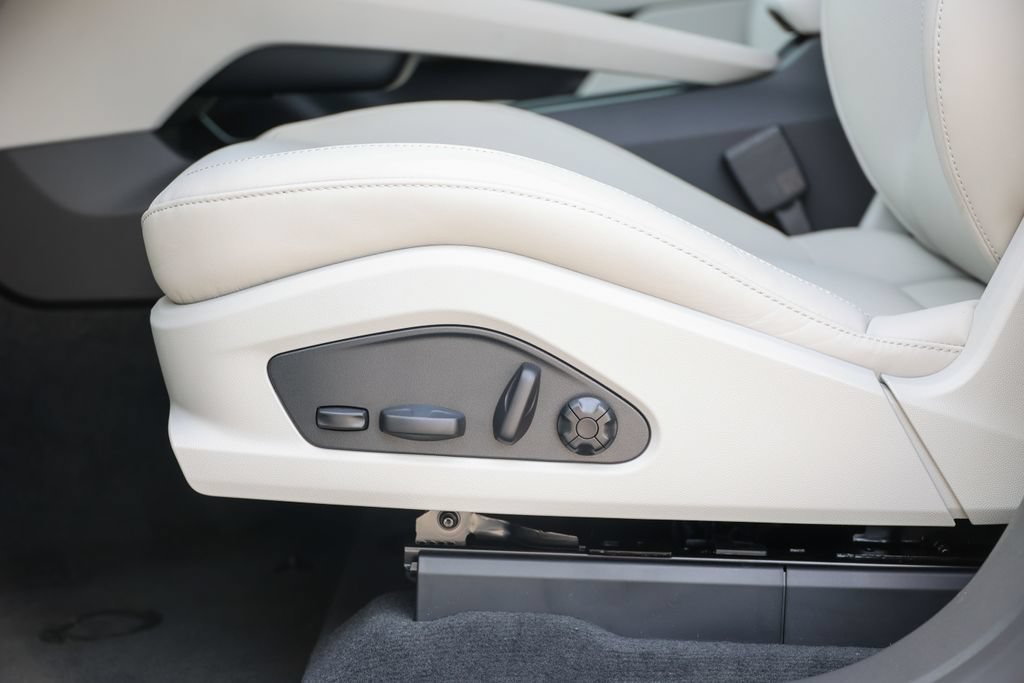 New 2026 Porsche Macan 4 Electric AWD/4WD image 25