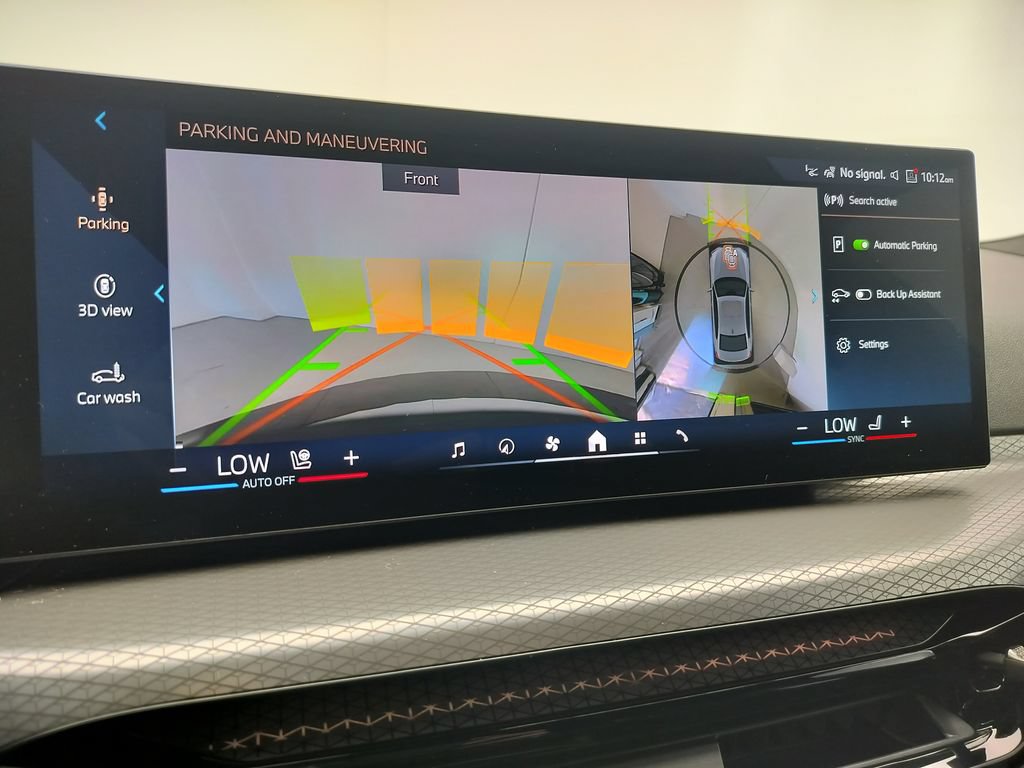 New 2026 BMW 330i Sedan w/ M Sport Package RWD image 18