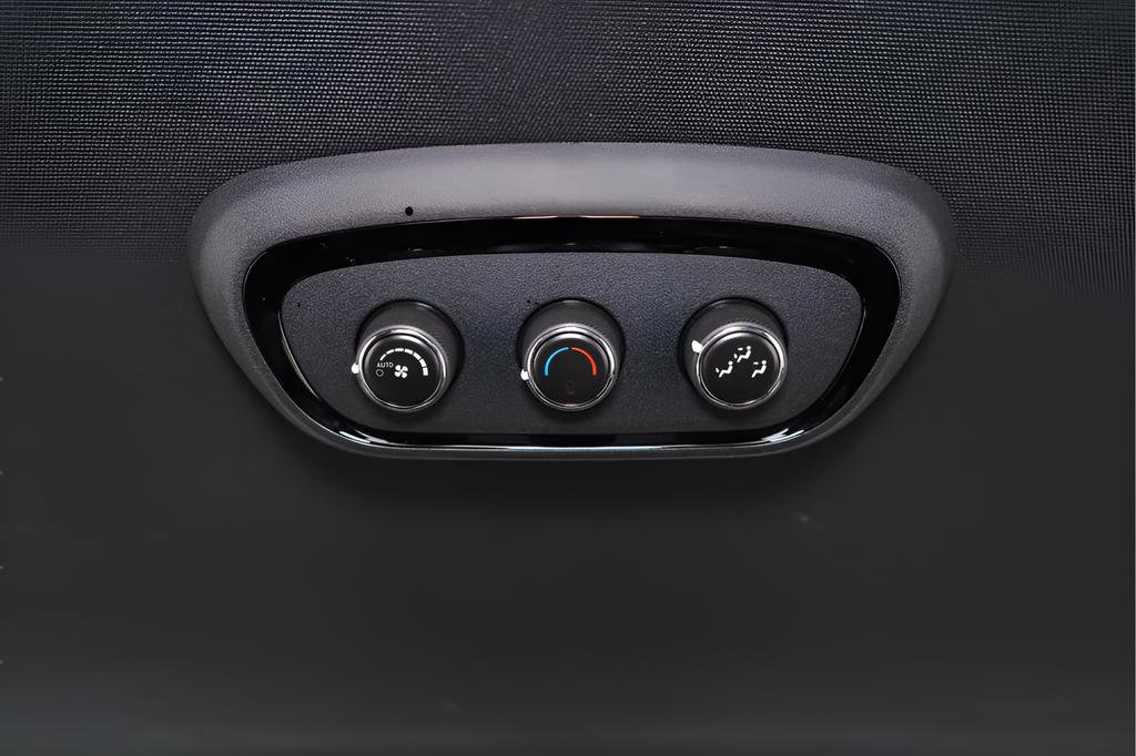 Used 2024 Dodge Durango GT image 32